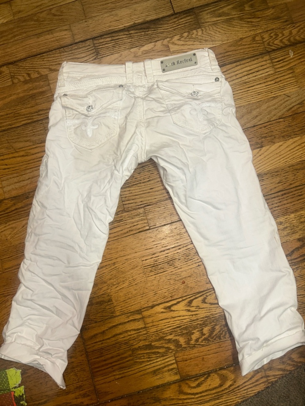 White women’s white  rock revival  capri Jeans - 31